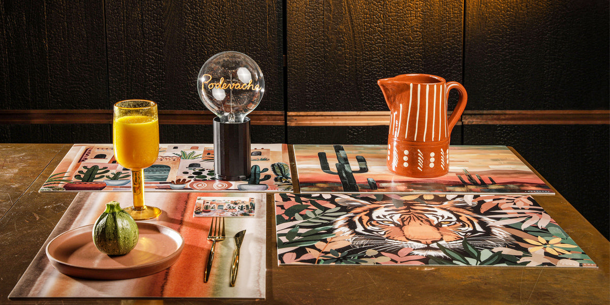 Patterned vinyl placemat - Table decoration