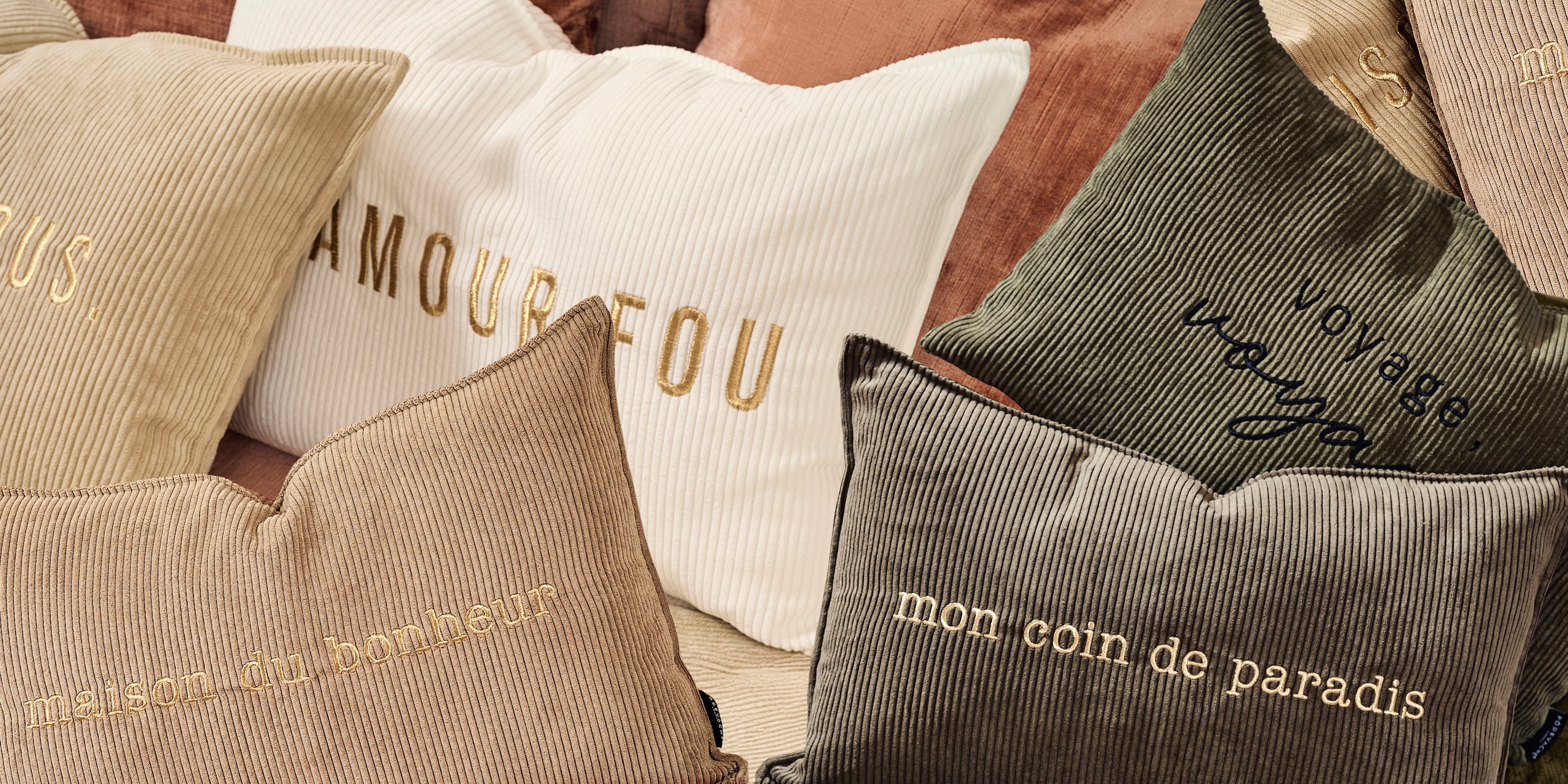 Coussins brodés