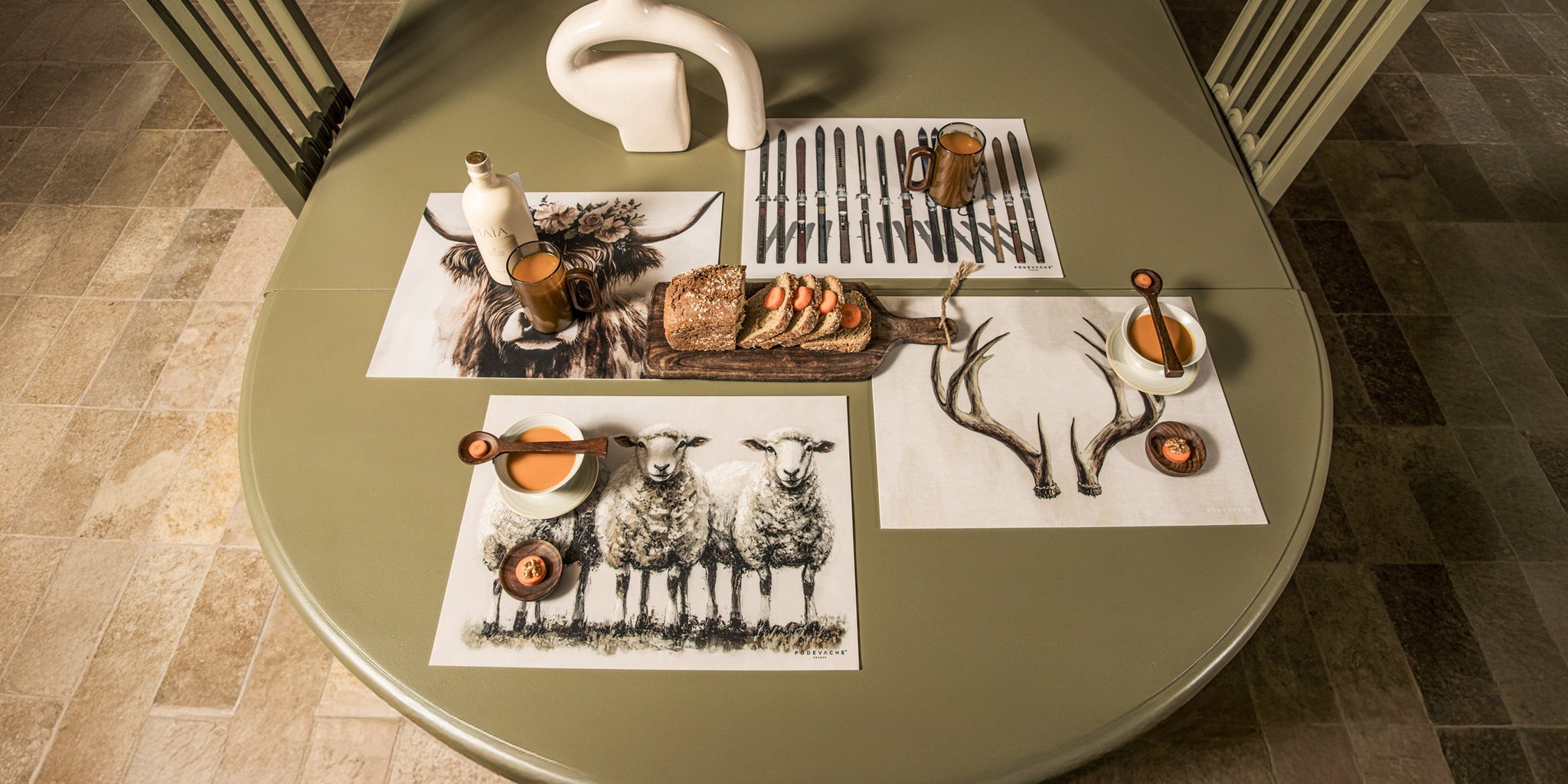 Set De Table Vinyle Personnalisé Montagne Sestrières Marron