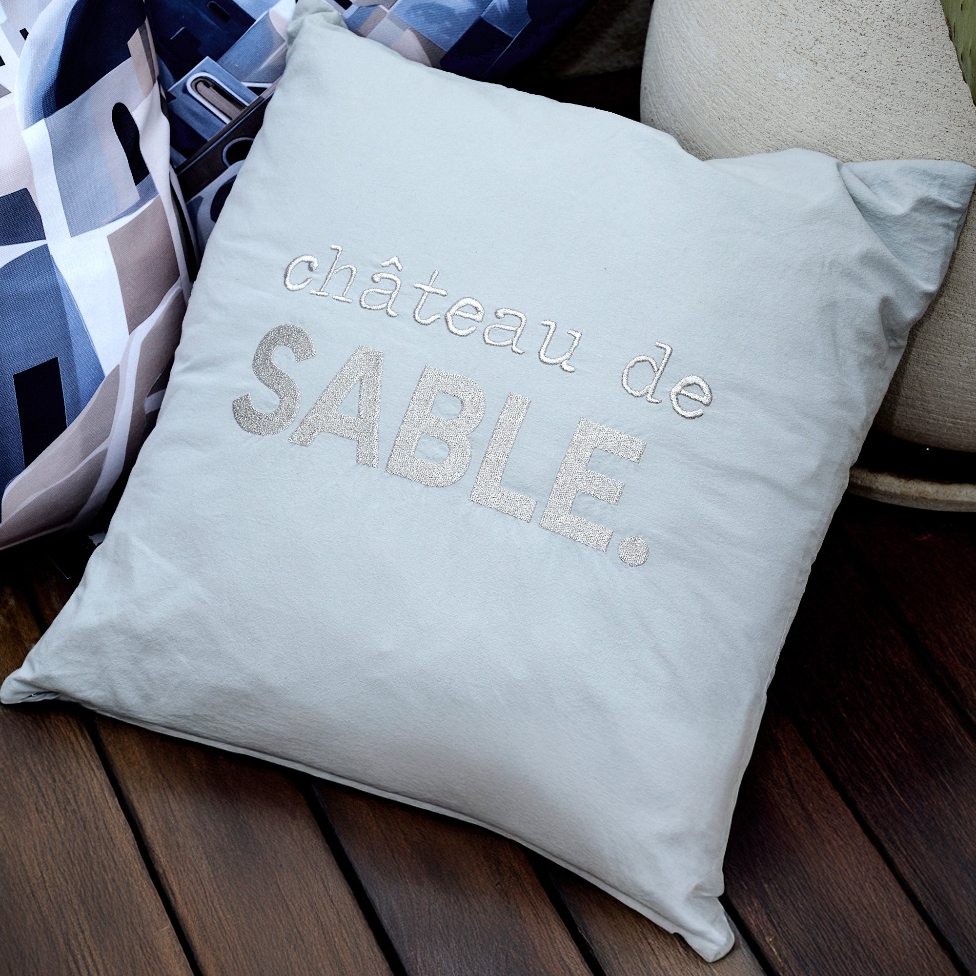 Coussin brodé Areia