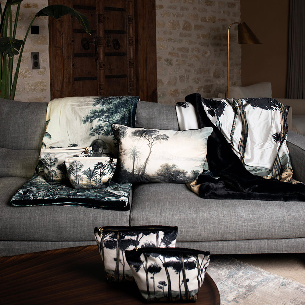 Rajapur velvet cushion