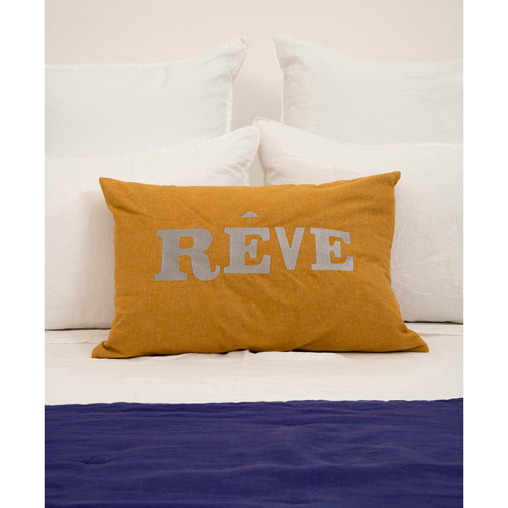 Coussin brodé Bevahy