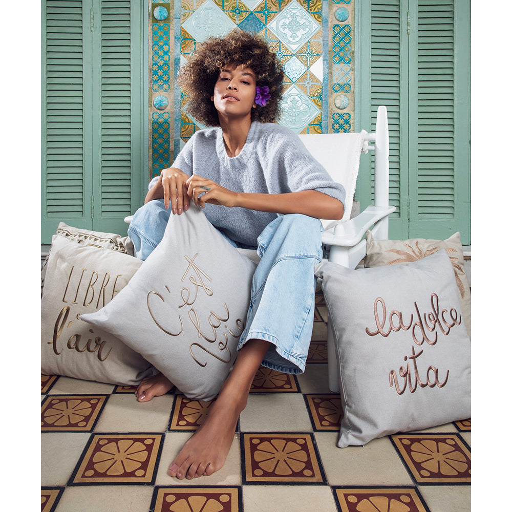 Coussin brodé Milanja