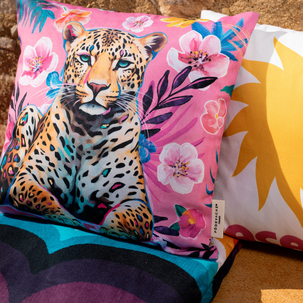 Amioso outdoor cushion