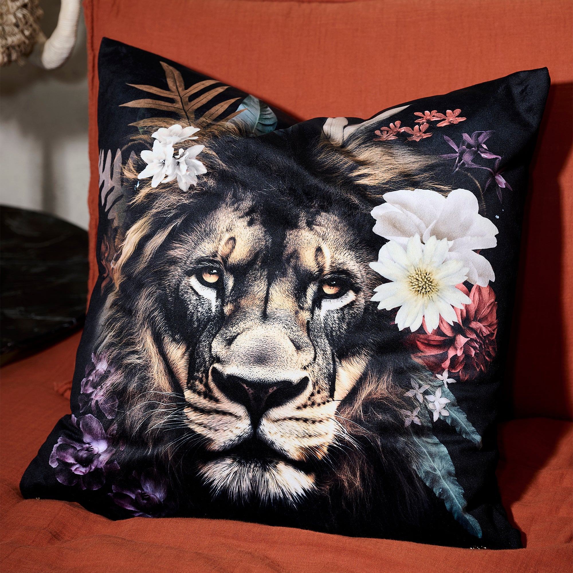 Coussin Velours Lion Montepulciano
