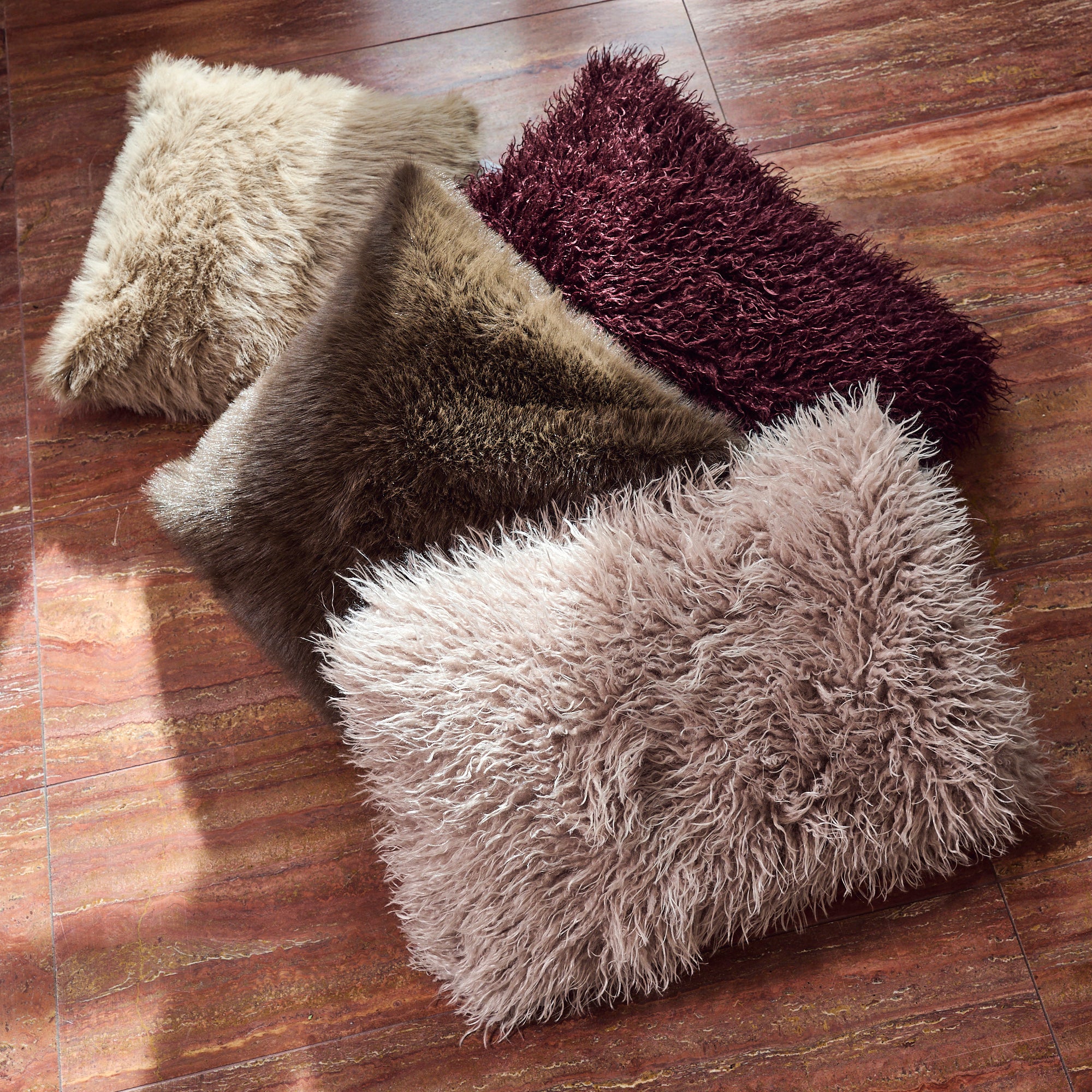 Coussin en fausse fourrure Florence