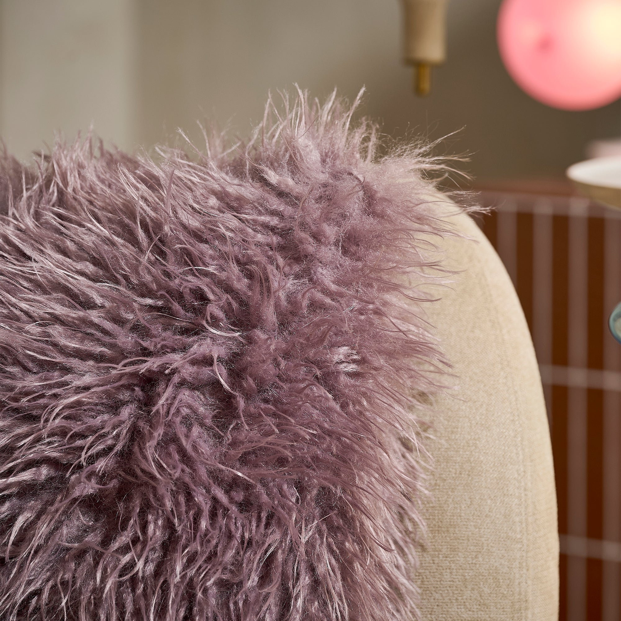 Coussin en fausse fourrure Sienne