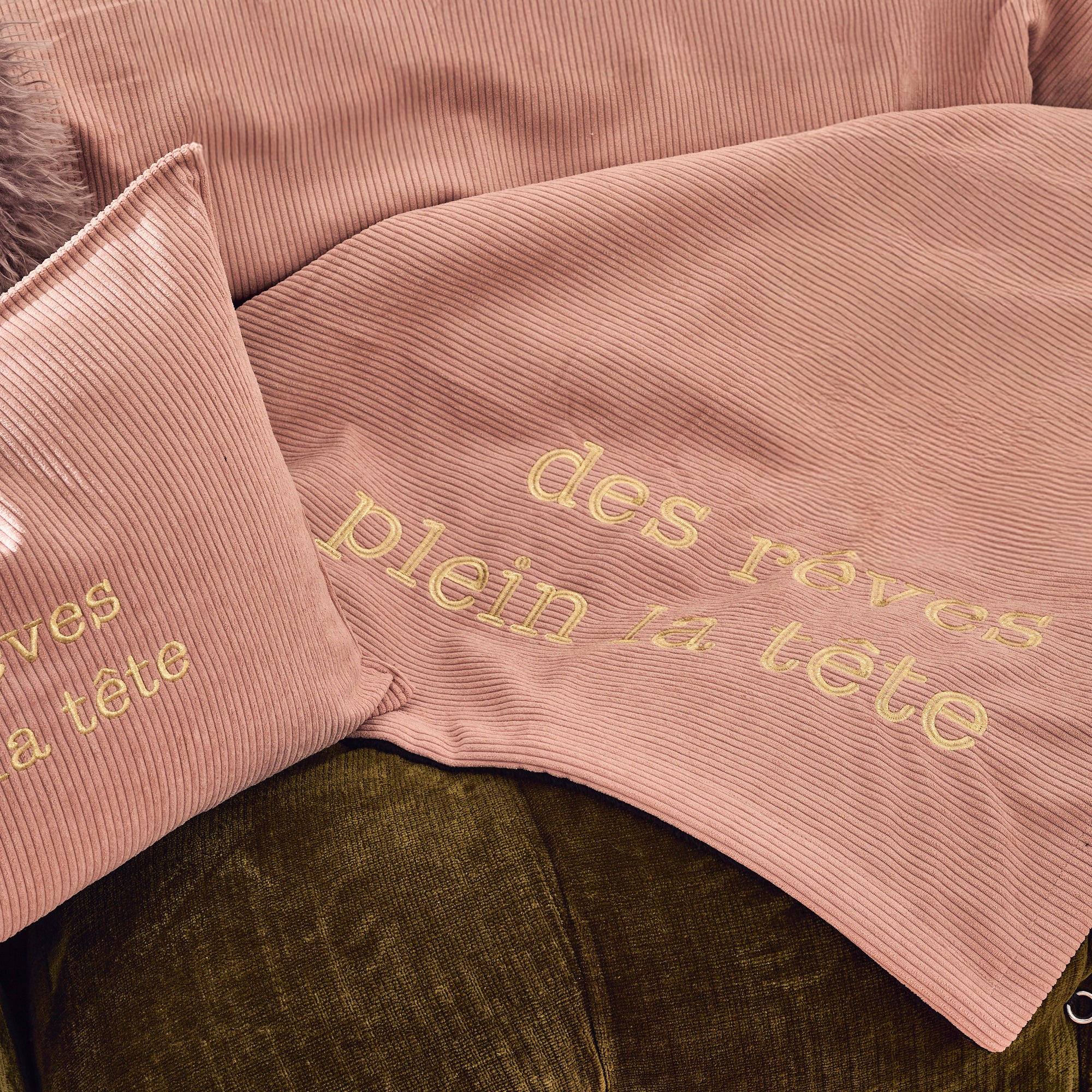 Plaid velours brodé Rêves