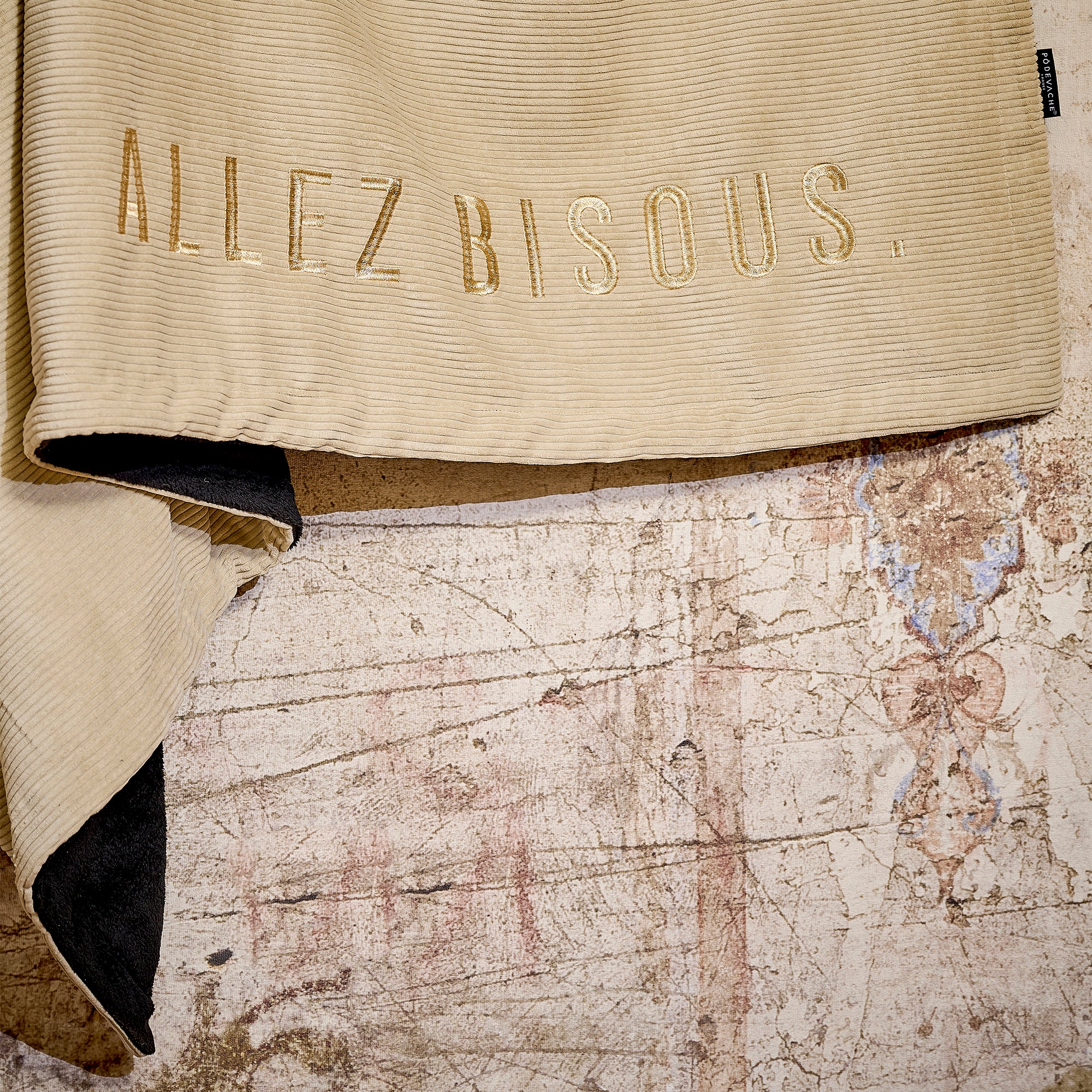 Plaid velours brodé Allez Bisous