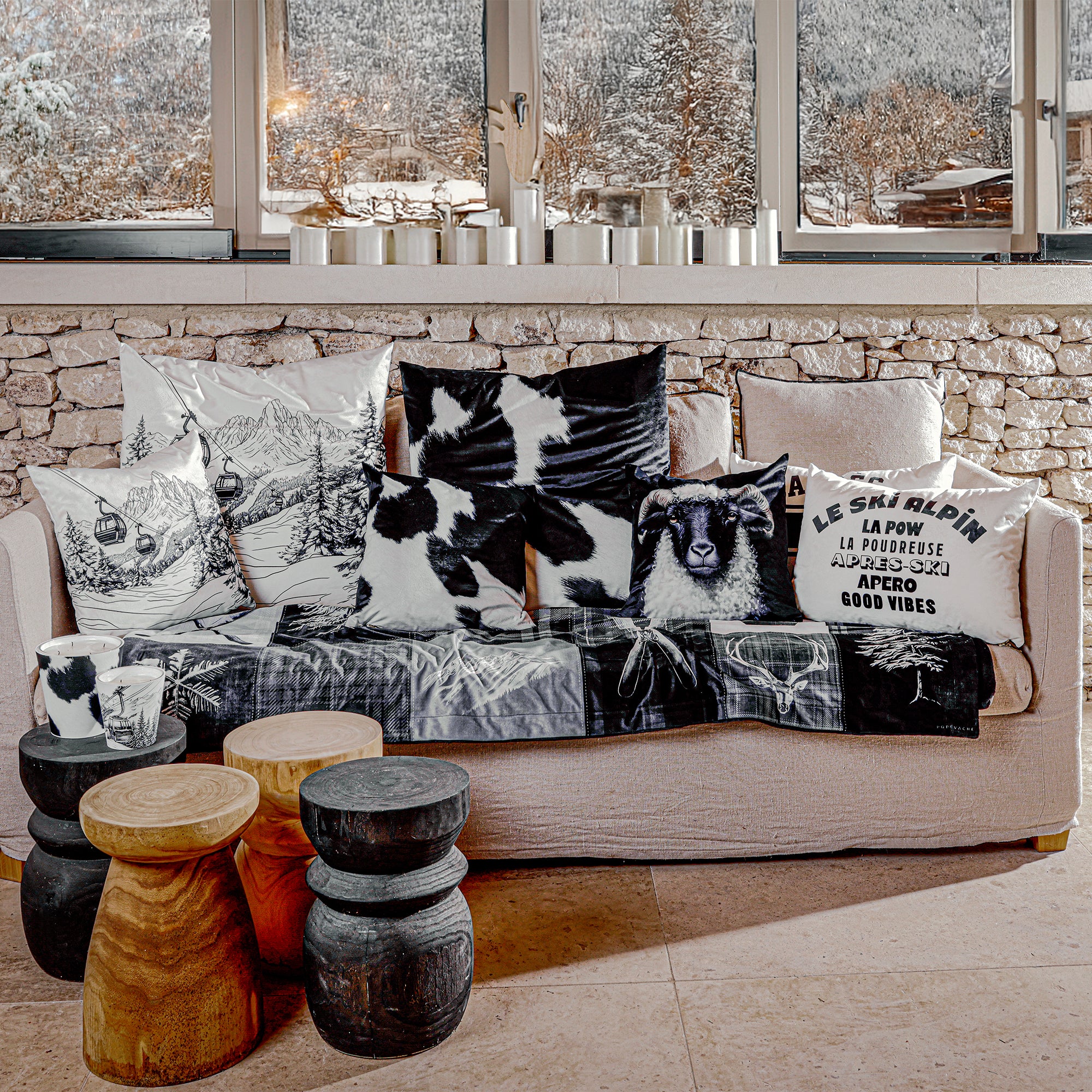 Elim velvet cushion