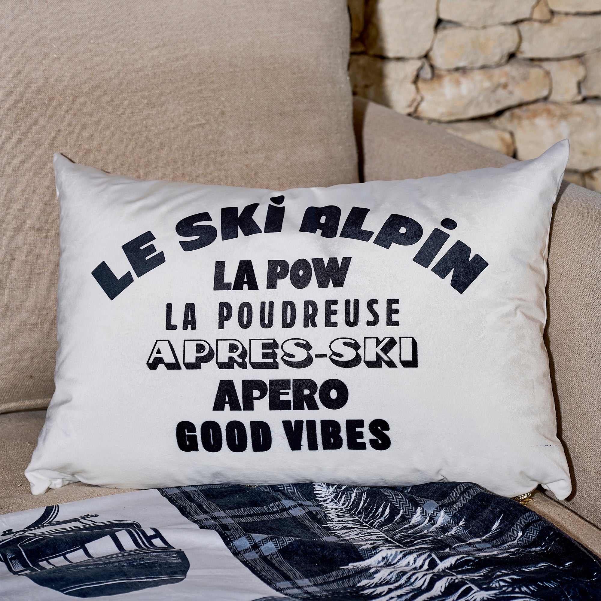 Pikes velvet cushion