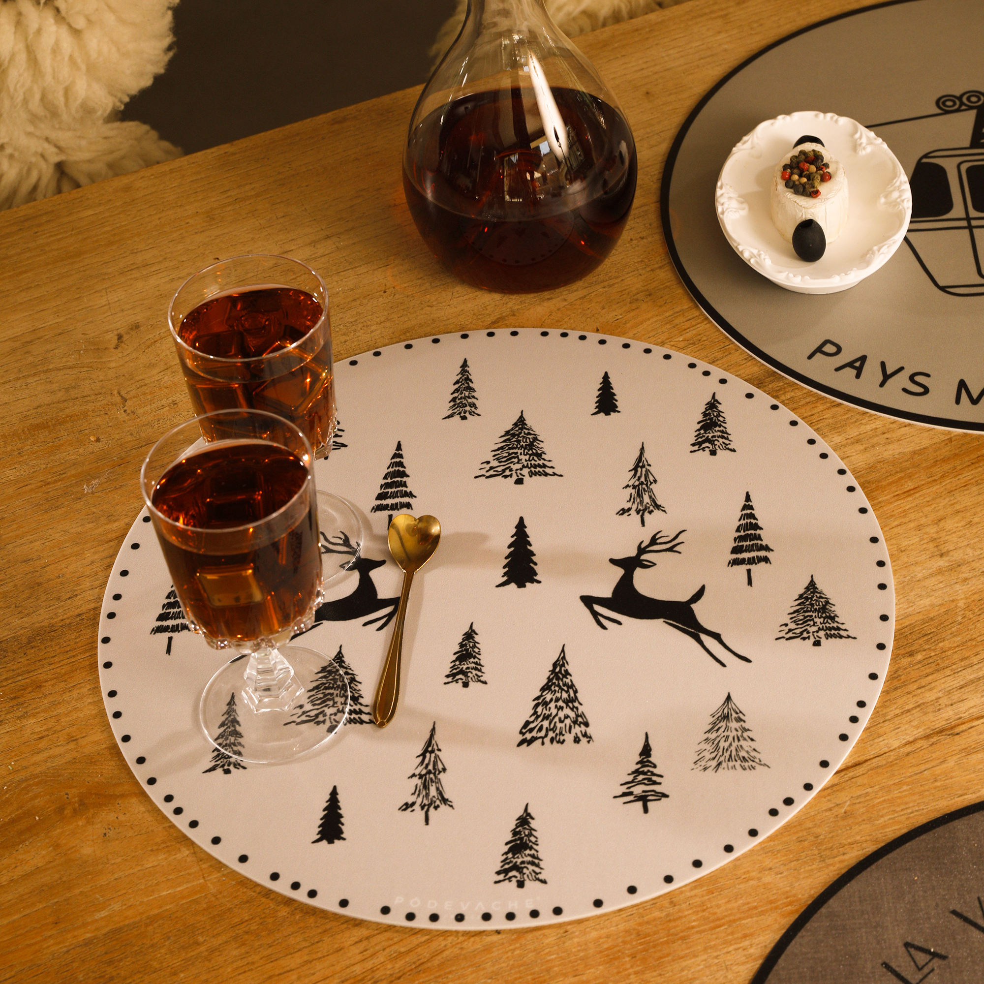 Hollis vinyl placemat