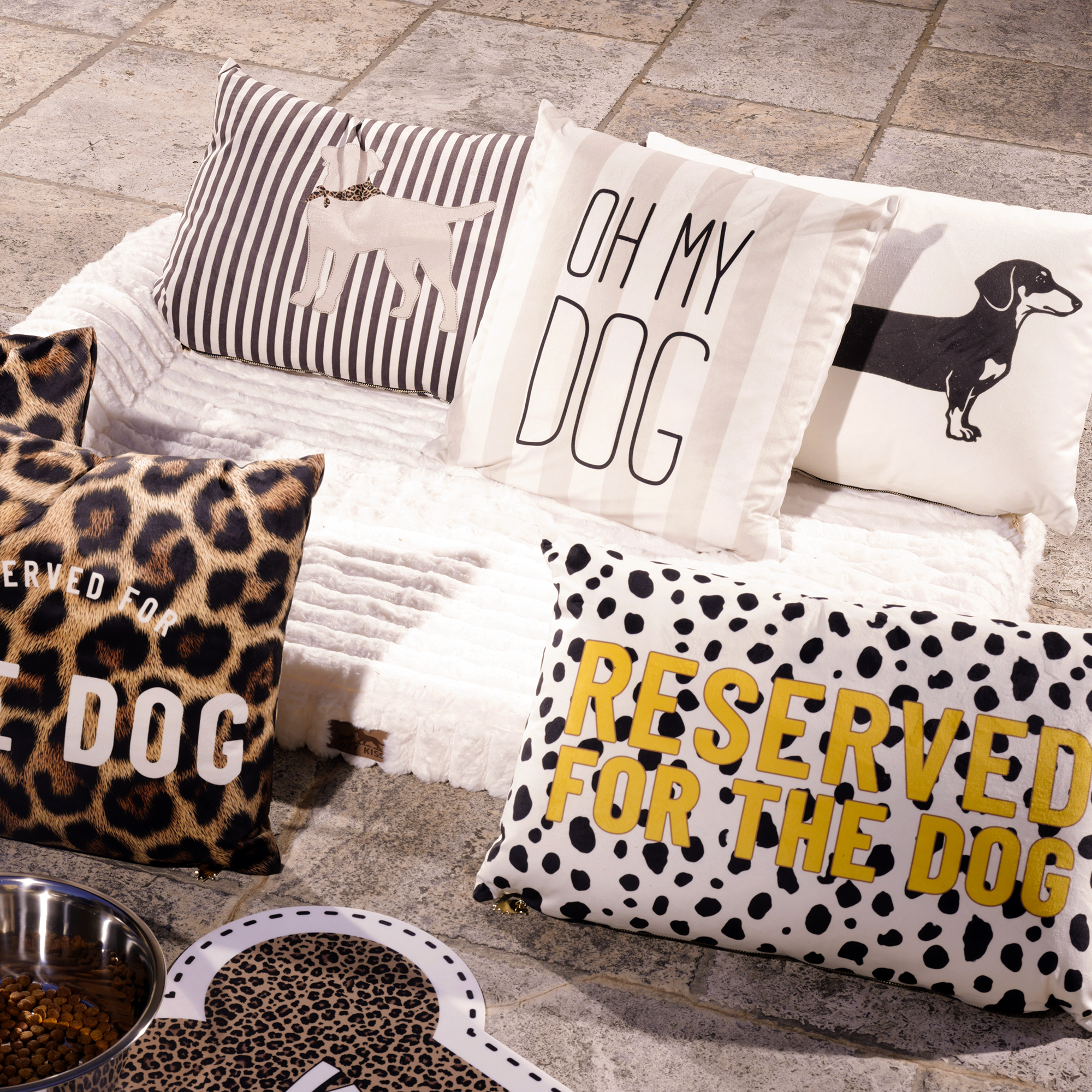 Coussin velours Teckel B&W