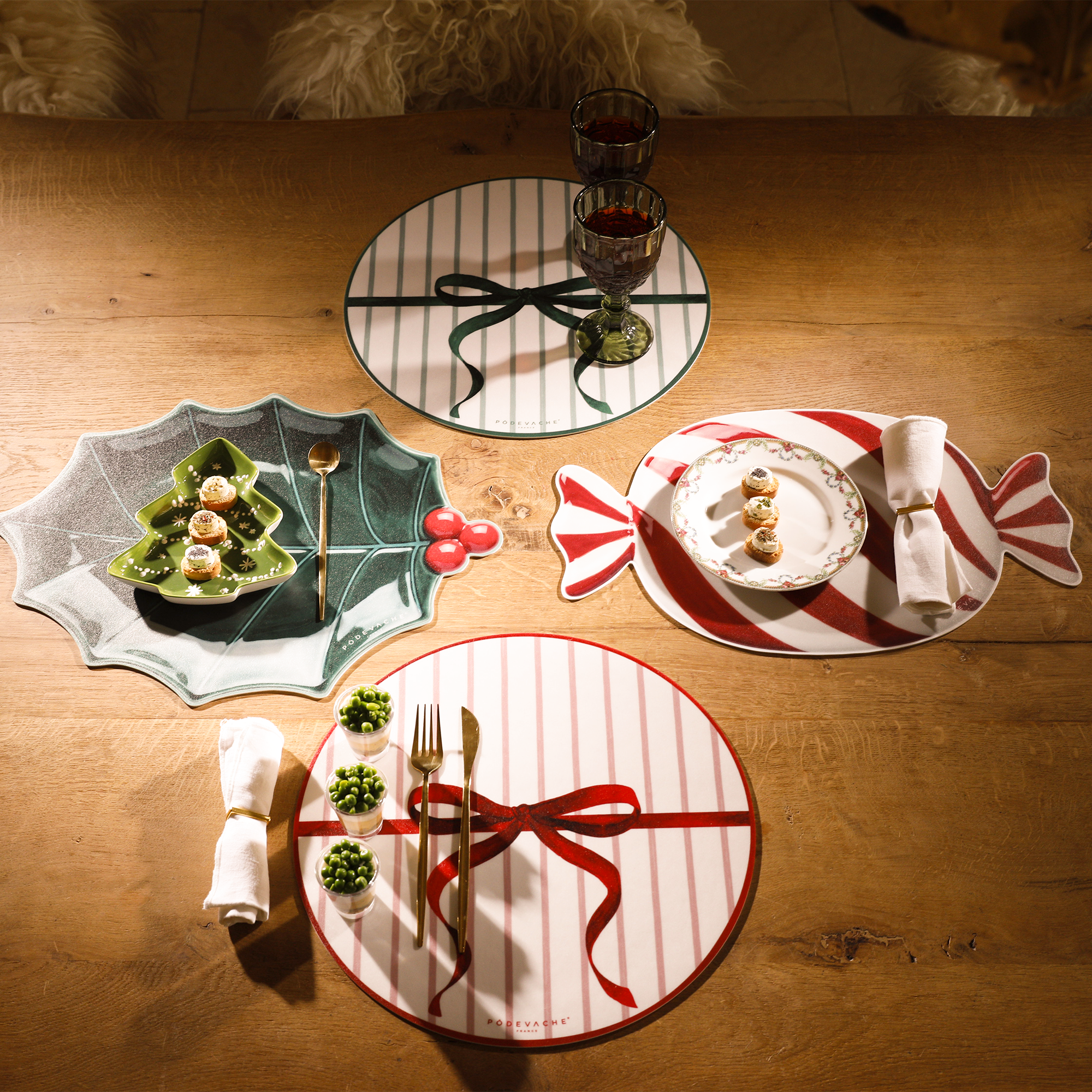 Gold Ex Voto vinyl placemat