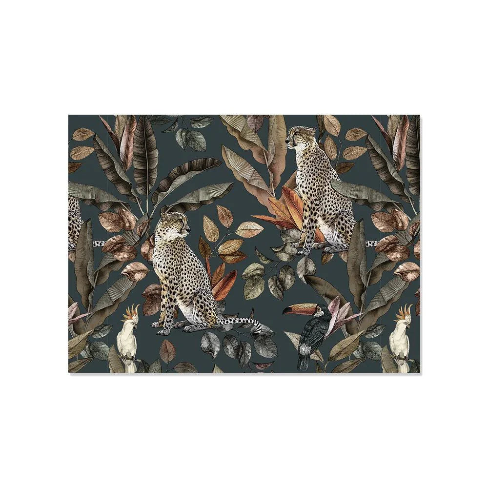 Les motifs guépards avec des plantes offriront à vos convives une ambiance sauvage et nature ! On craque totalement pour ce motif avec des guépards !