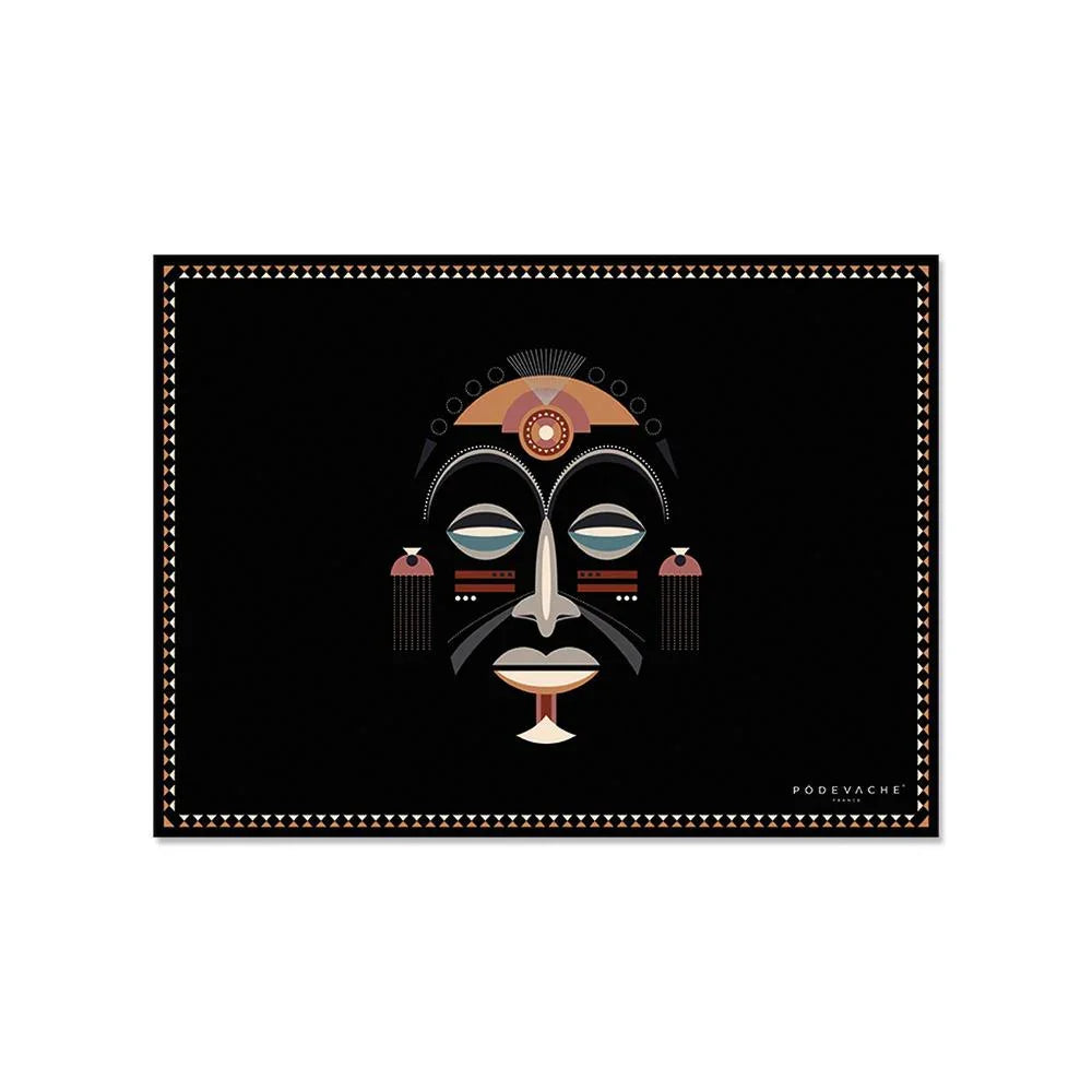 Laissez-vous séduire par ce set de table rectangle 33x45cm en vinyle imprimé. Vous l’aurez compris : c’est l’accessoire parfait pour remettre au goût du jour votre coin repas ! Ce set de table avec un masque africain donnera du caractère à votre décoration de table !
