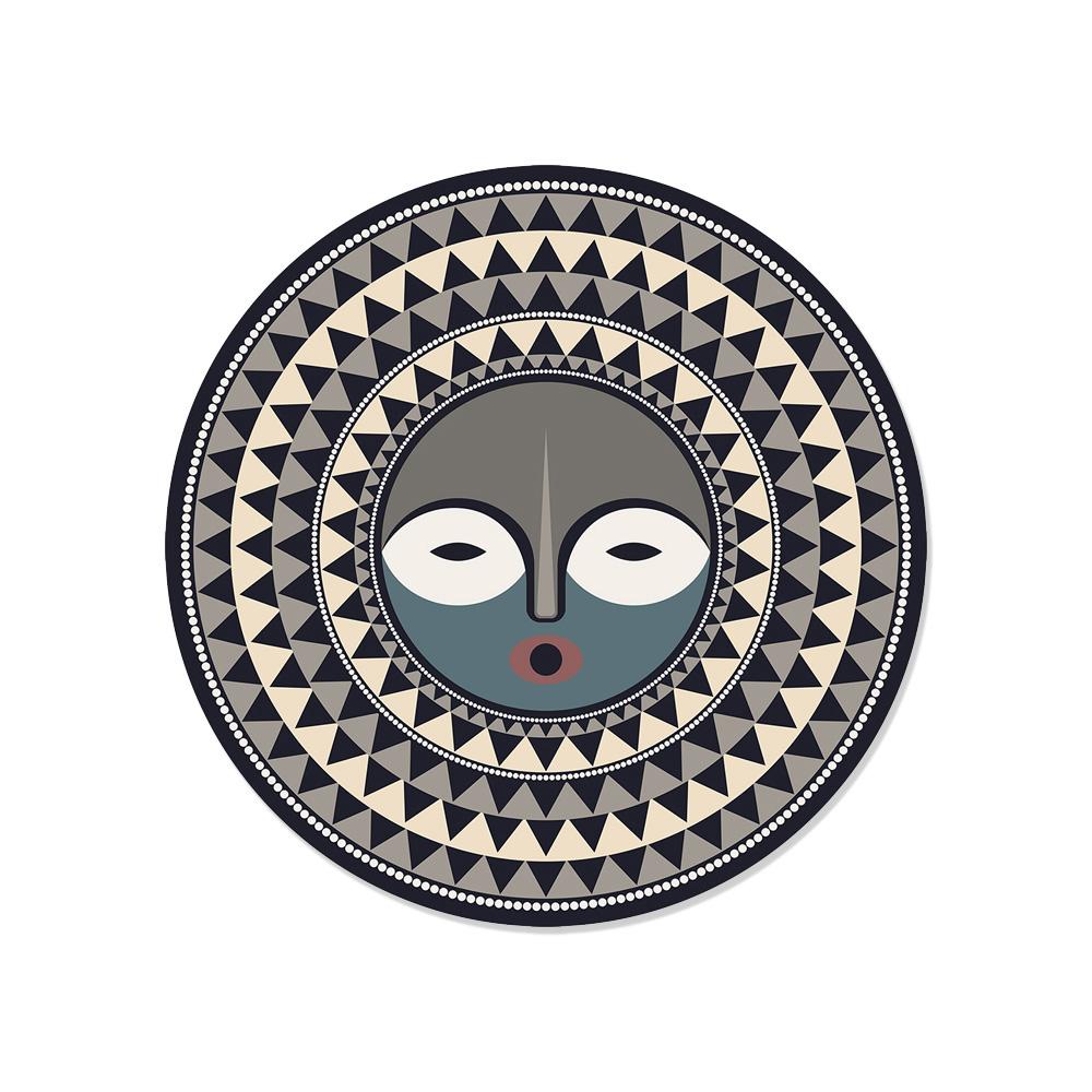 Craquez pour ce set de table de forme ronde avec son motif masque africain !