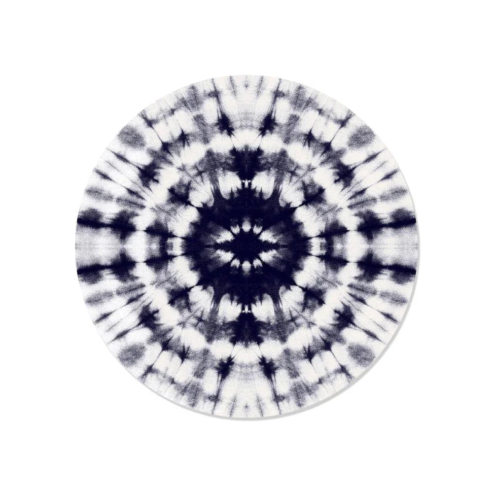 Ce set de table aux couleurs blanches et bleues très actuels apporteront une touche dynamique et moderne à votre décoration de table ! C’est l’accessoire parfait pour remettre au goût du jour votre coin repas !