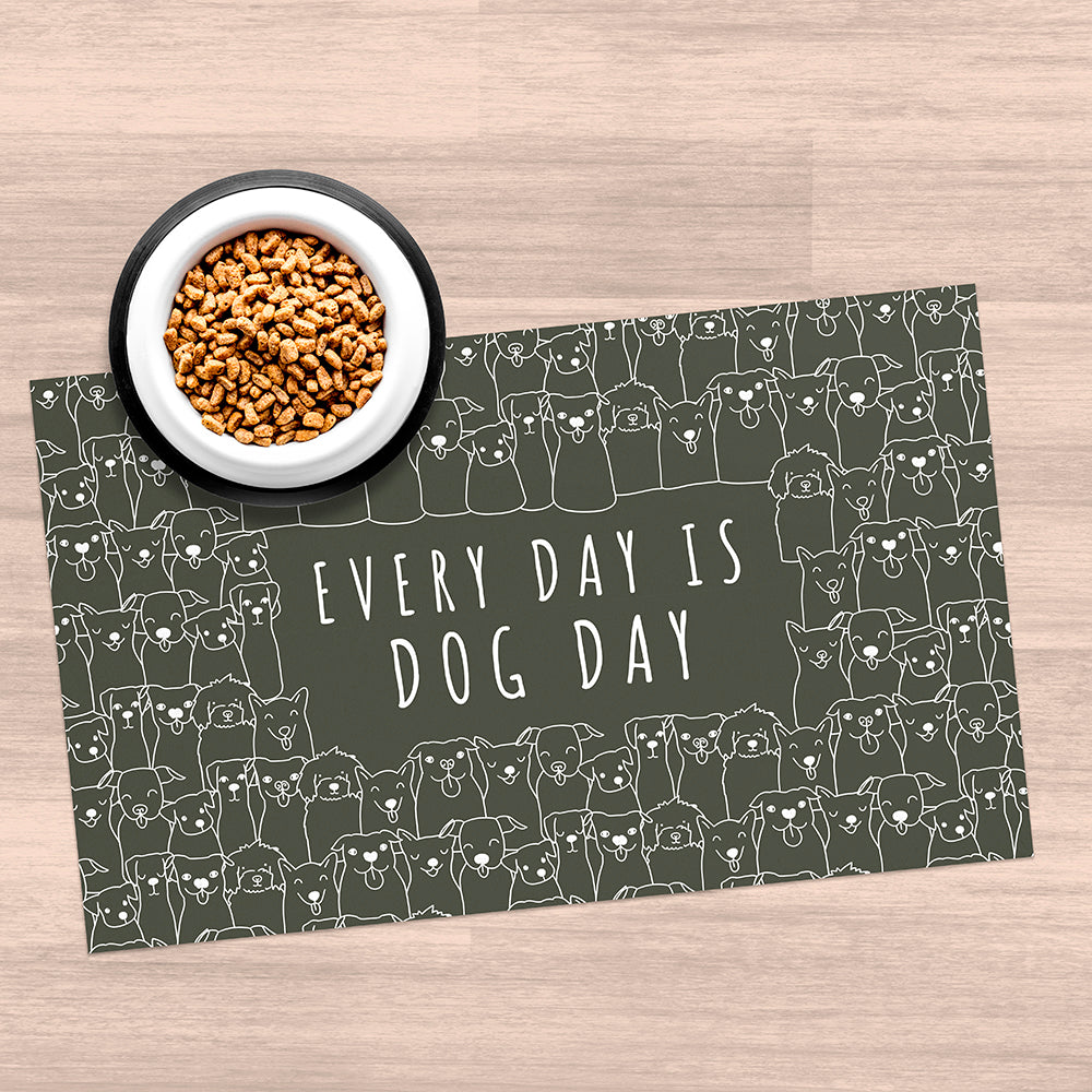 Dog Day vinyl bowl mat