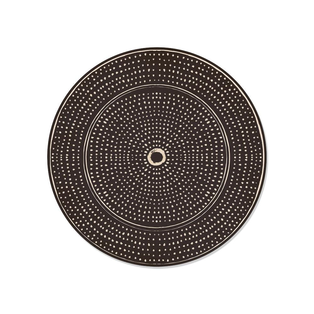Laissez-vous séduire par ce set de table rond en vinyle imprimé aux formes géométriques ! Le set de table Sonora aux couleurs chaudes marrons vous transportera vers une faune sauvage !