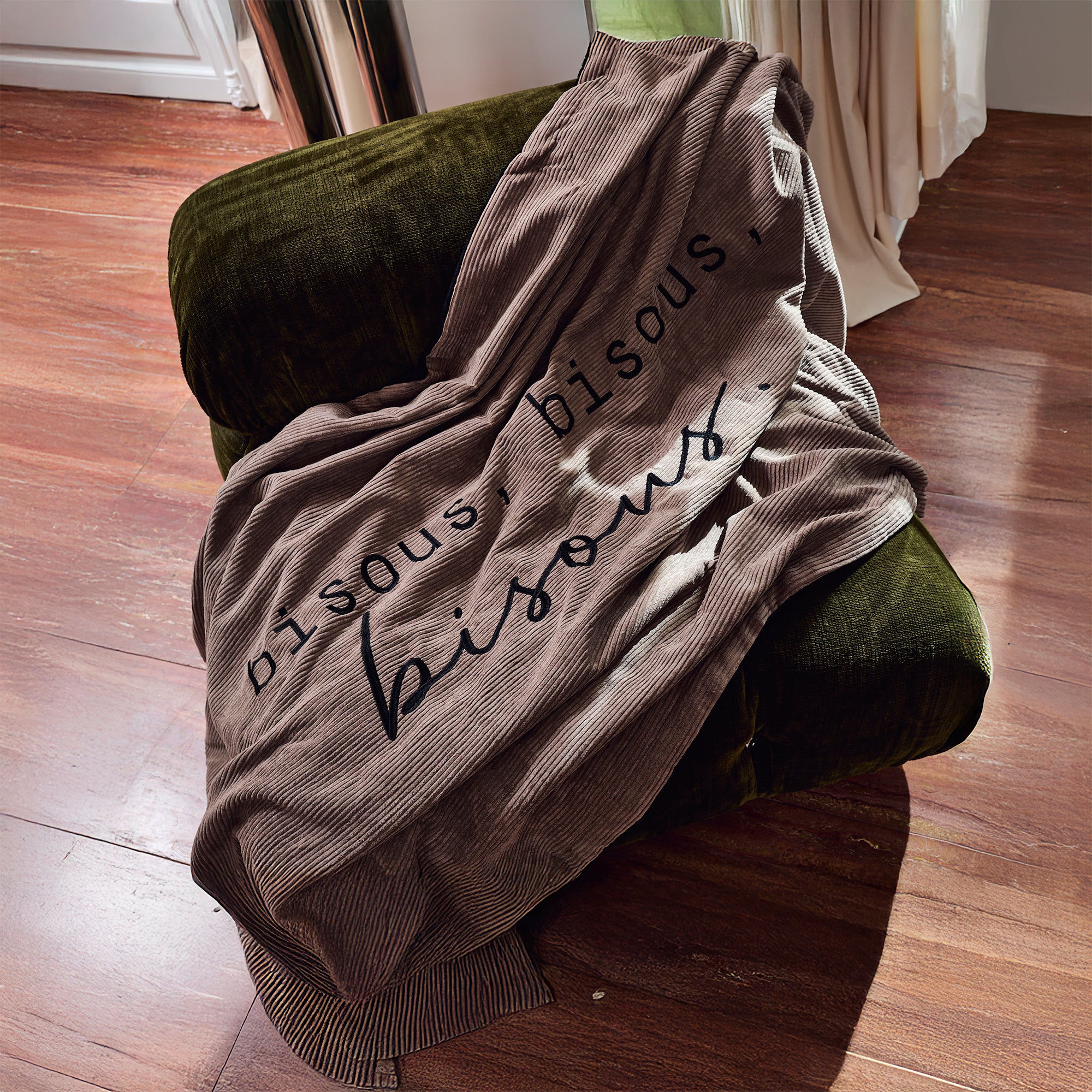 Plaid velours brodé 3 Bisous