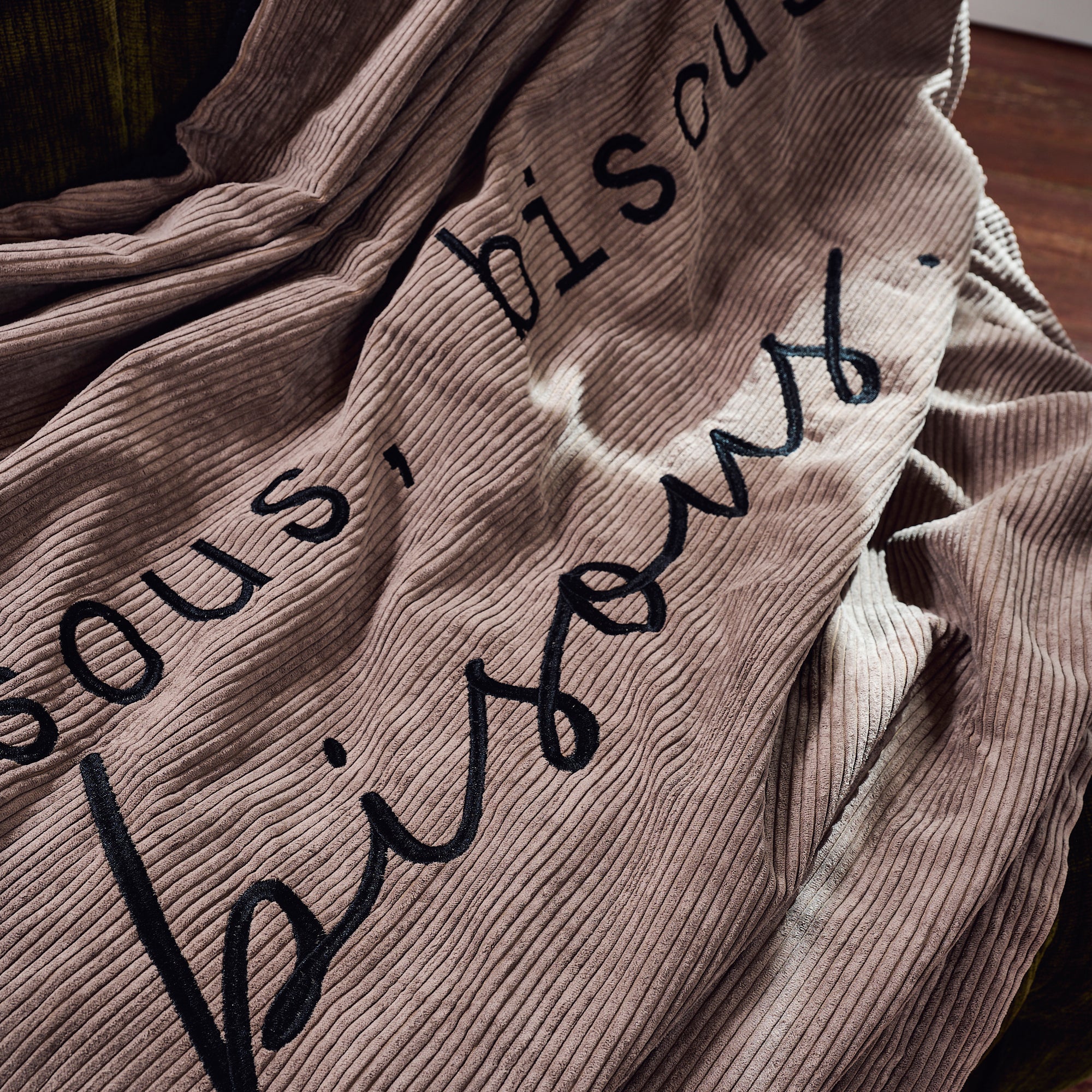 Plaid velours brodé 3 Bisous