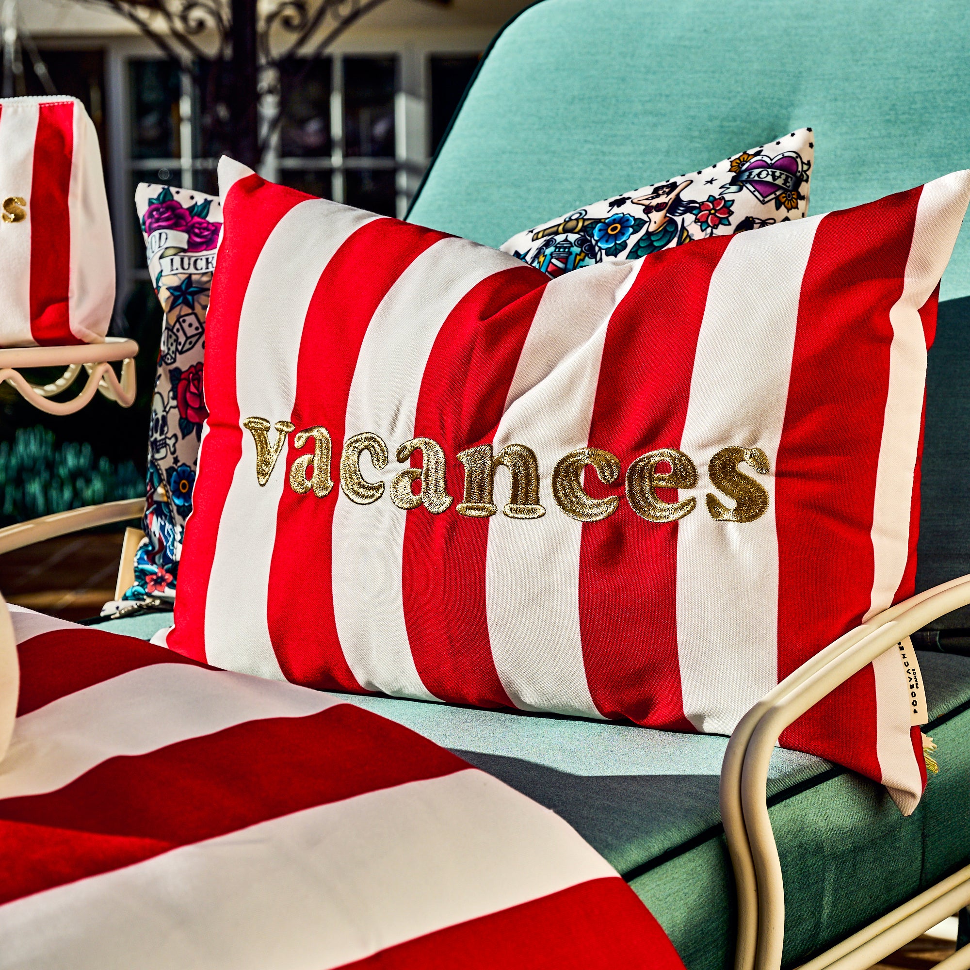 Coussin extérieur brodé Vacances