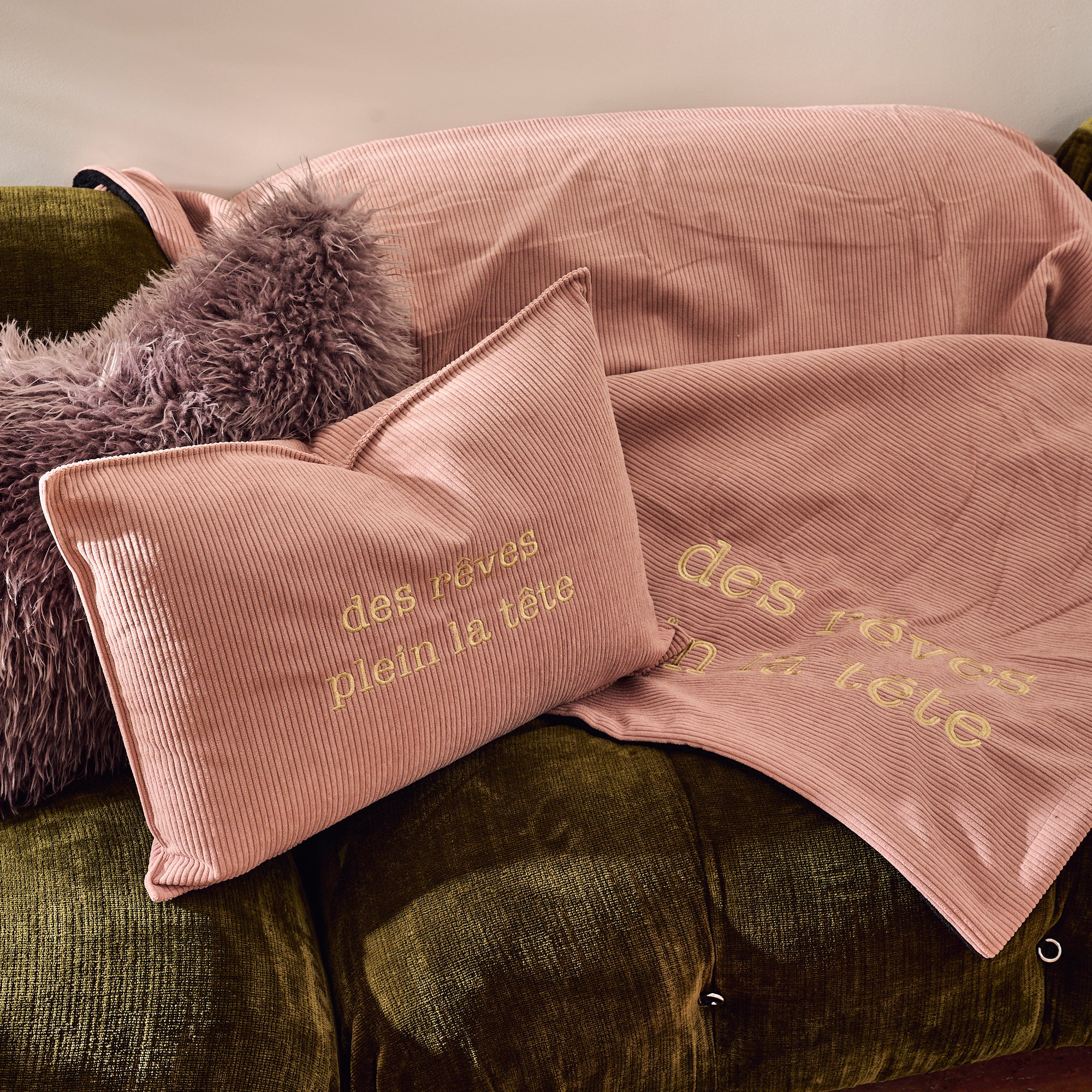 Coussin en fausse fourrure Sienne