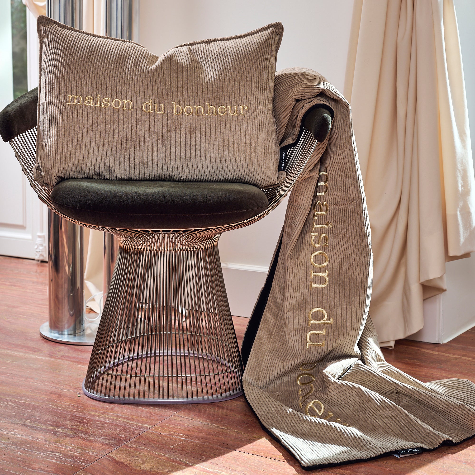 Plaid velours brodé Maison du Bonheur