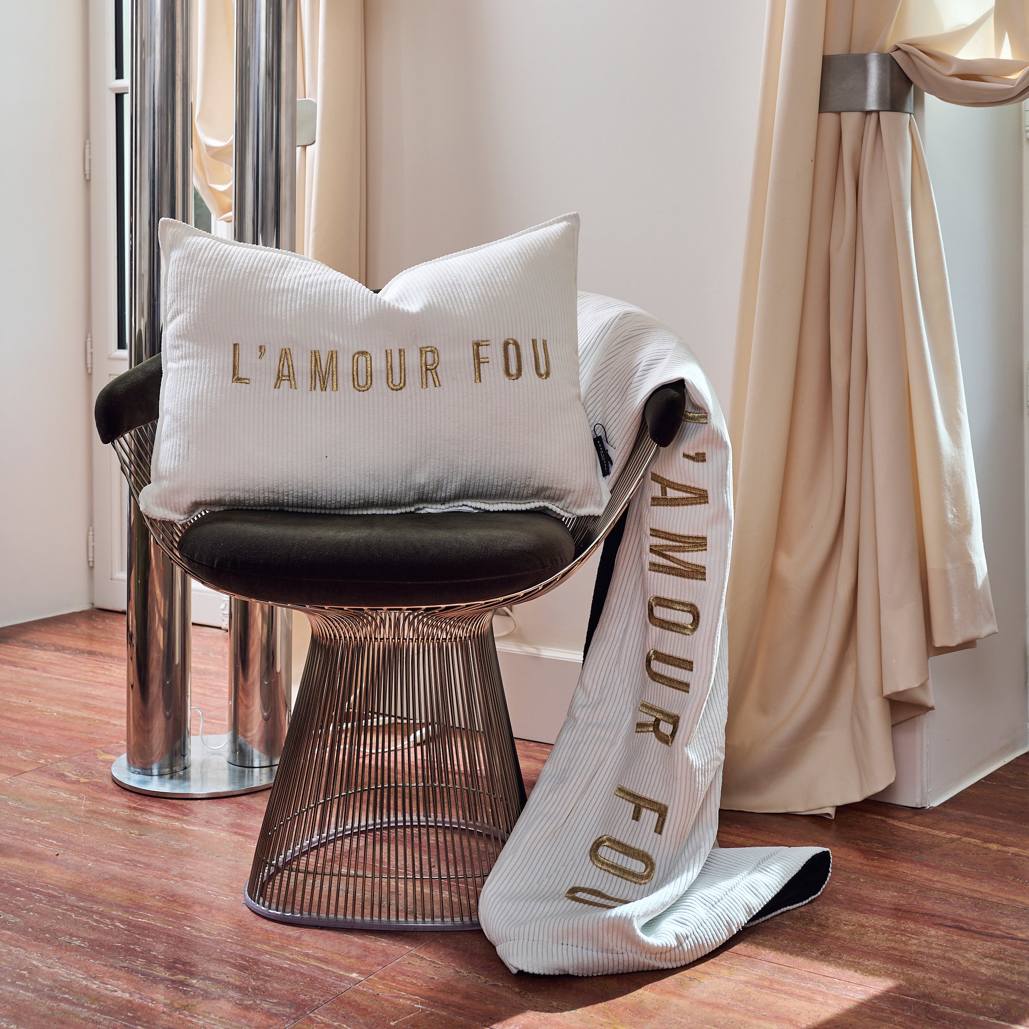 Plaid velours brodé Amour Fou