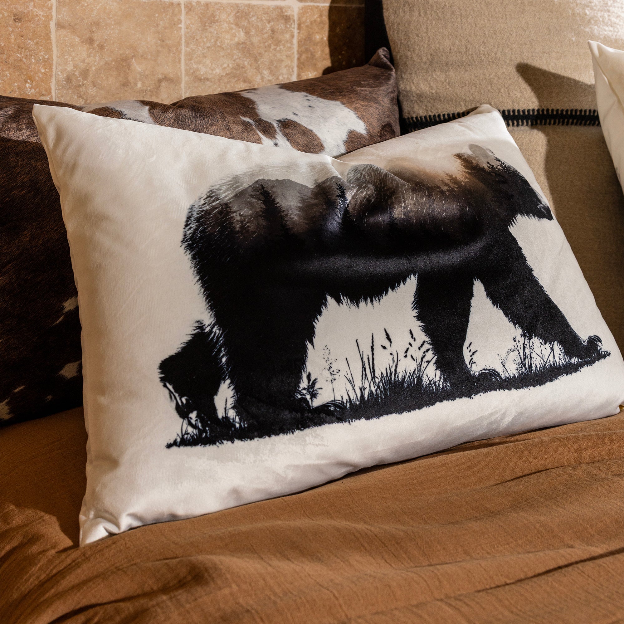 Pikes velvet cushion