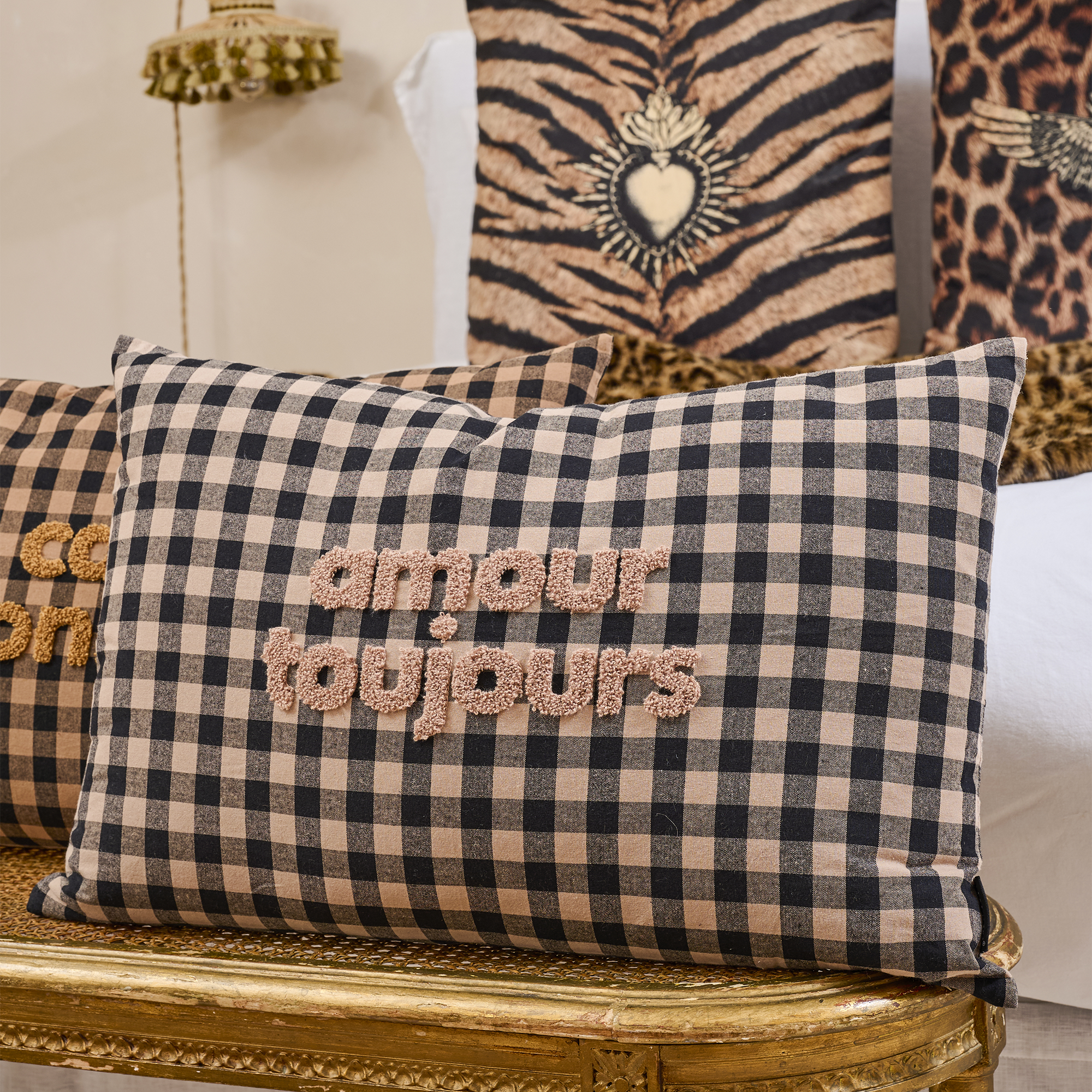 Coussin extérieur brodé Amour Toujours