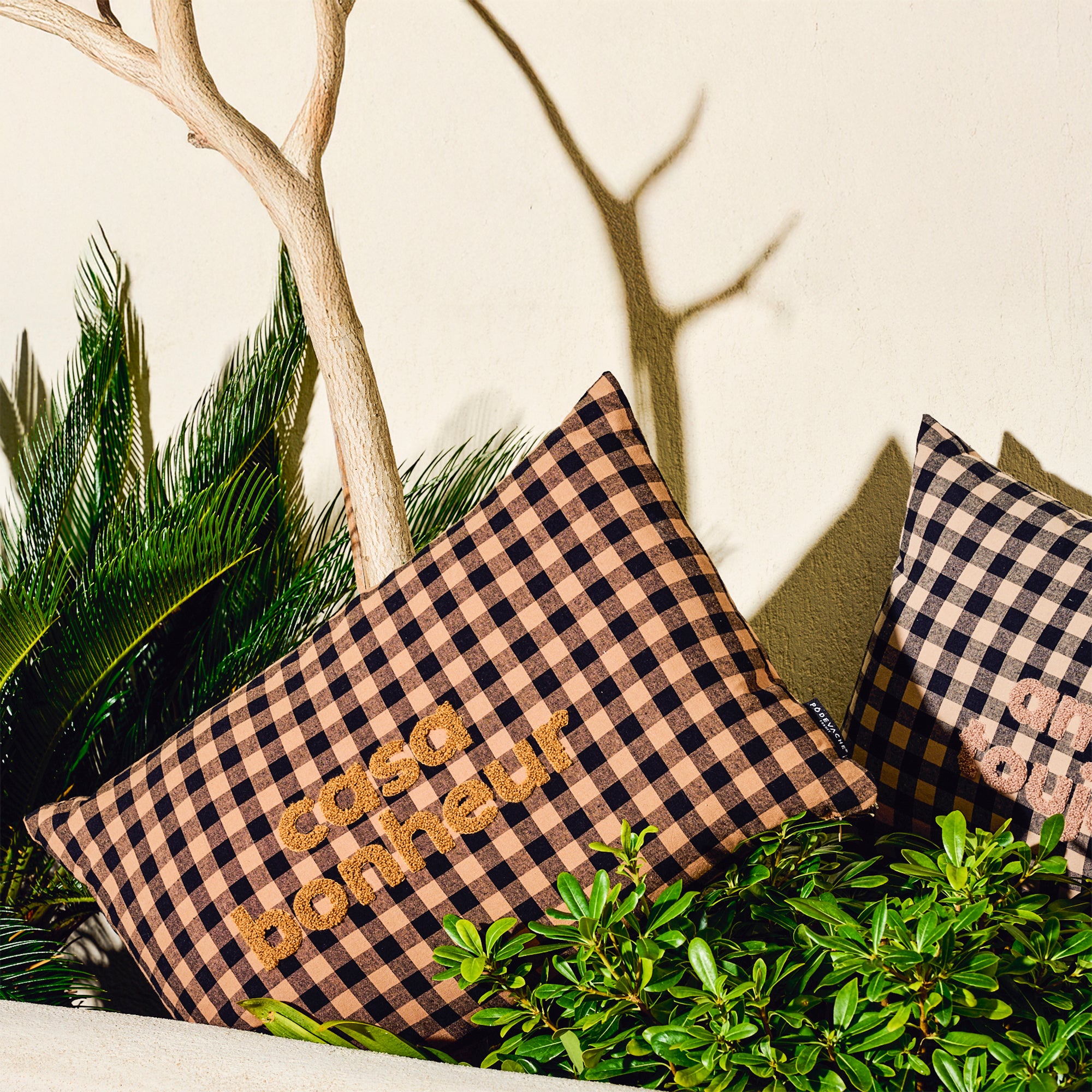 Coussin extérieur brodé Casa Bonheur