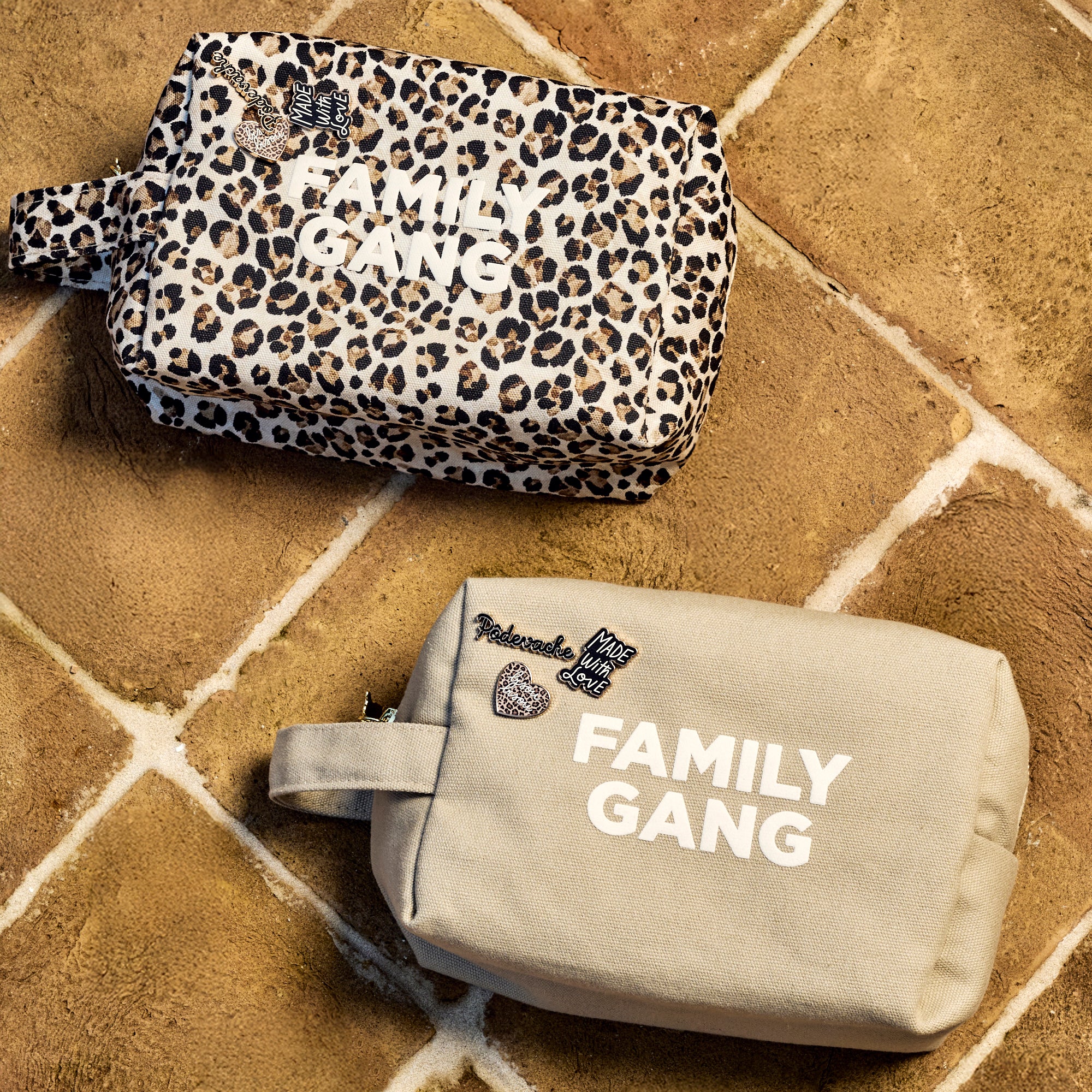 Pochette Pin's Très Chic