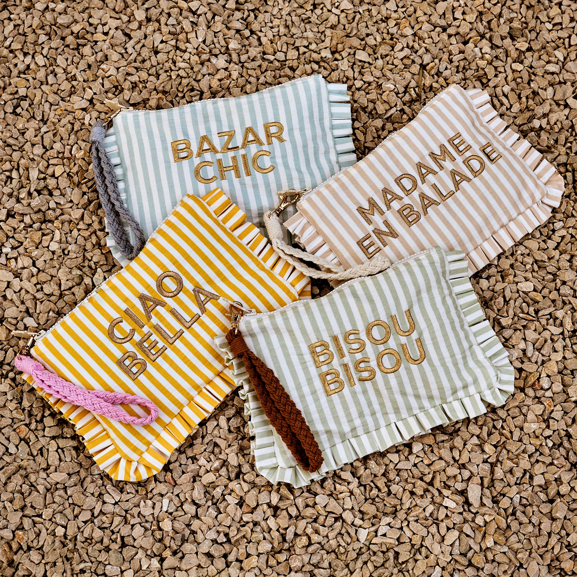 Pochette froufrou brodée Ciao Bella