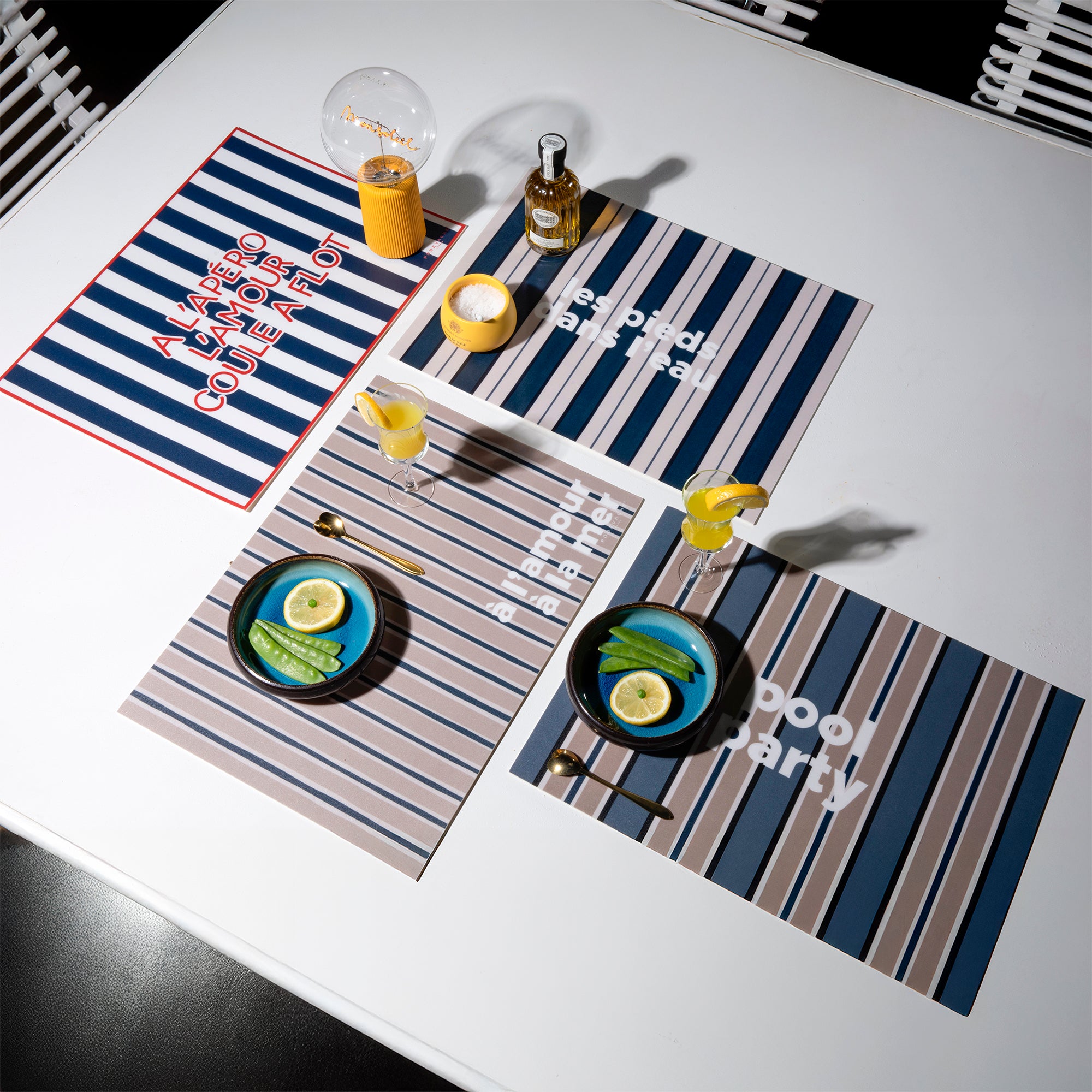Set De Table Vinyle Stripe Pool Party
