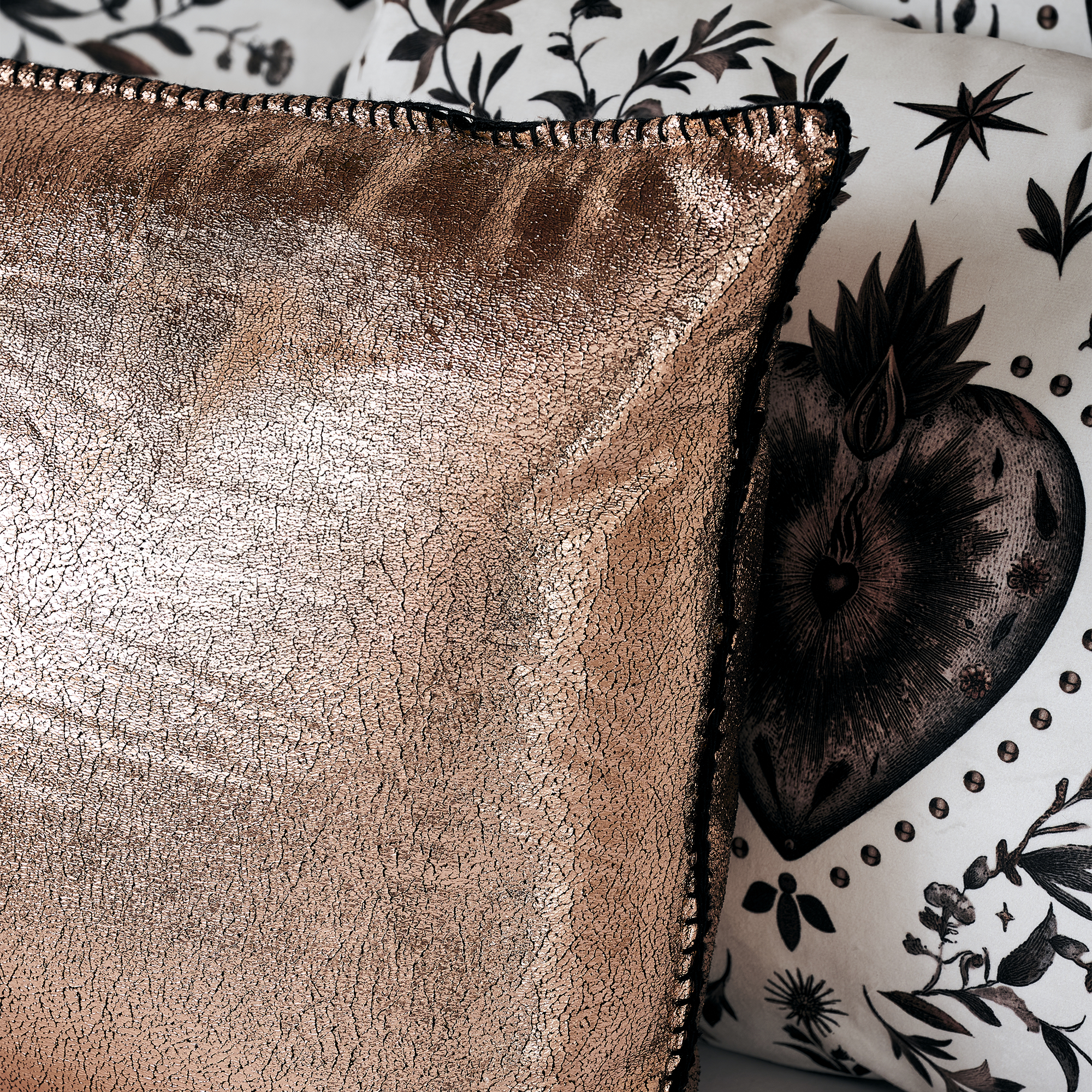 Coussin en simili cuir irisé Recife