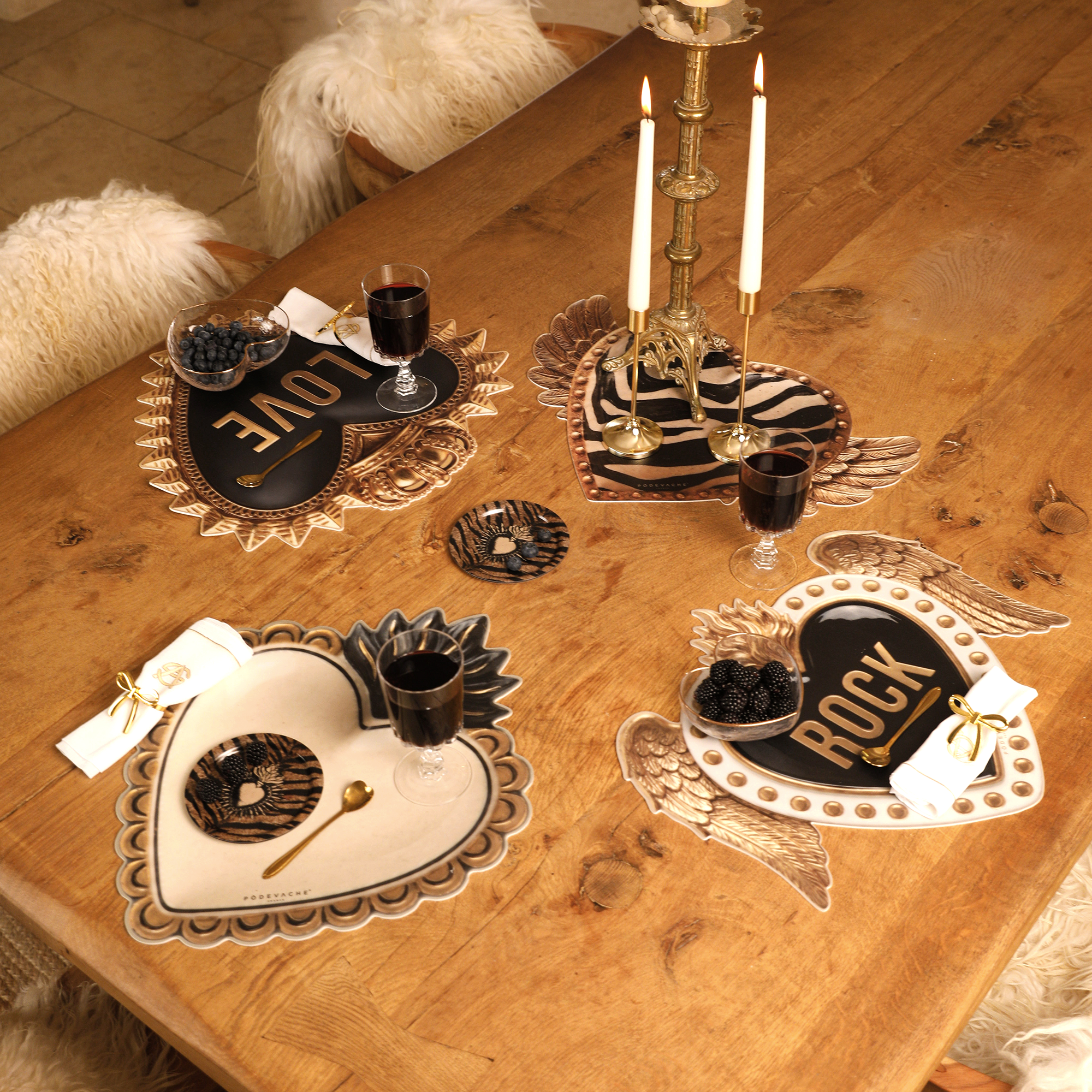 Set De Table Vinyle Gold Heart Wings