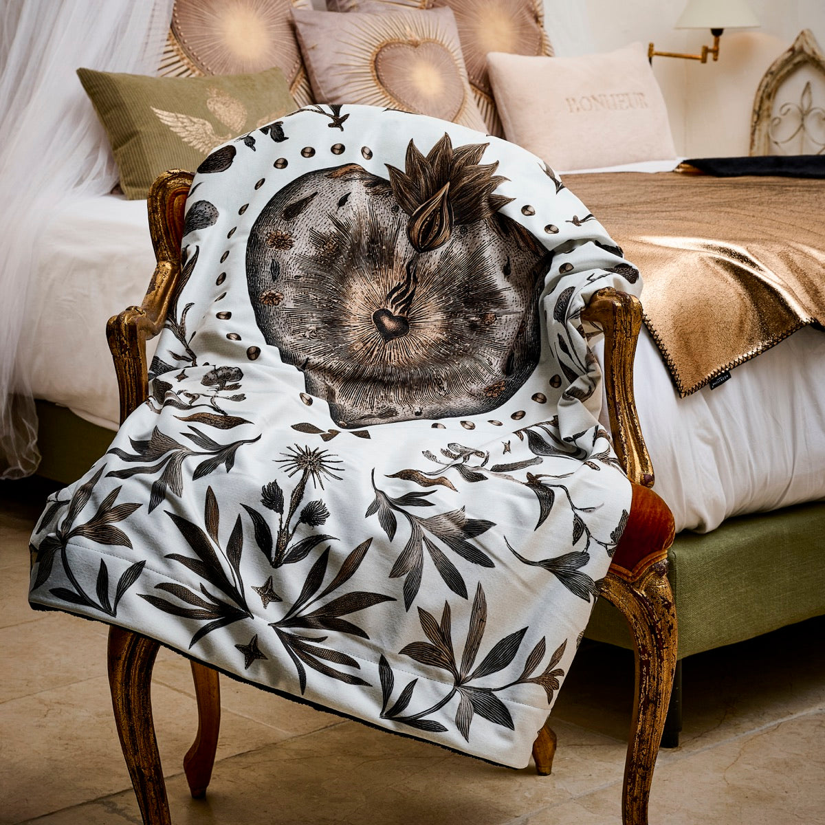 Plaid sur un fauteuil