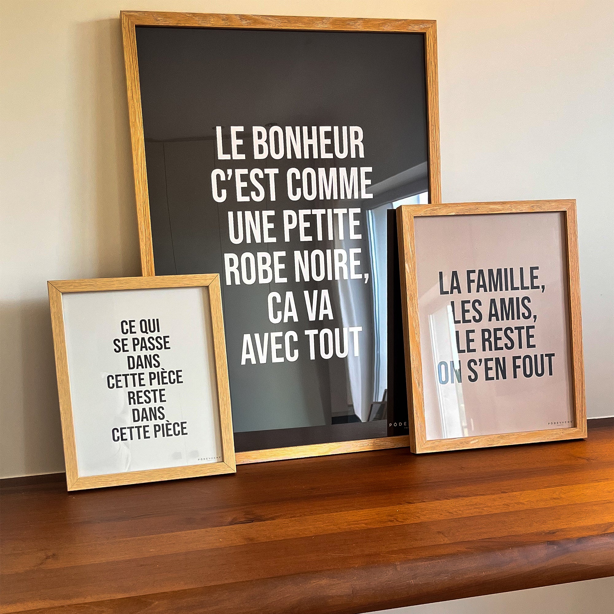 Affiche ou affiche encadrée Robe Noire