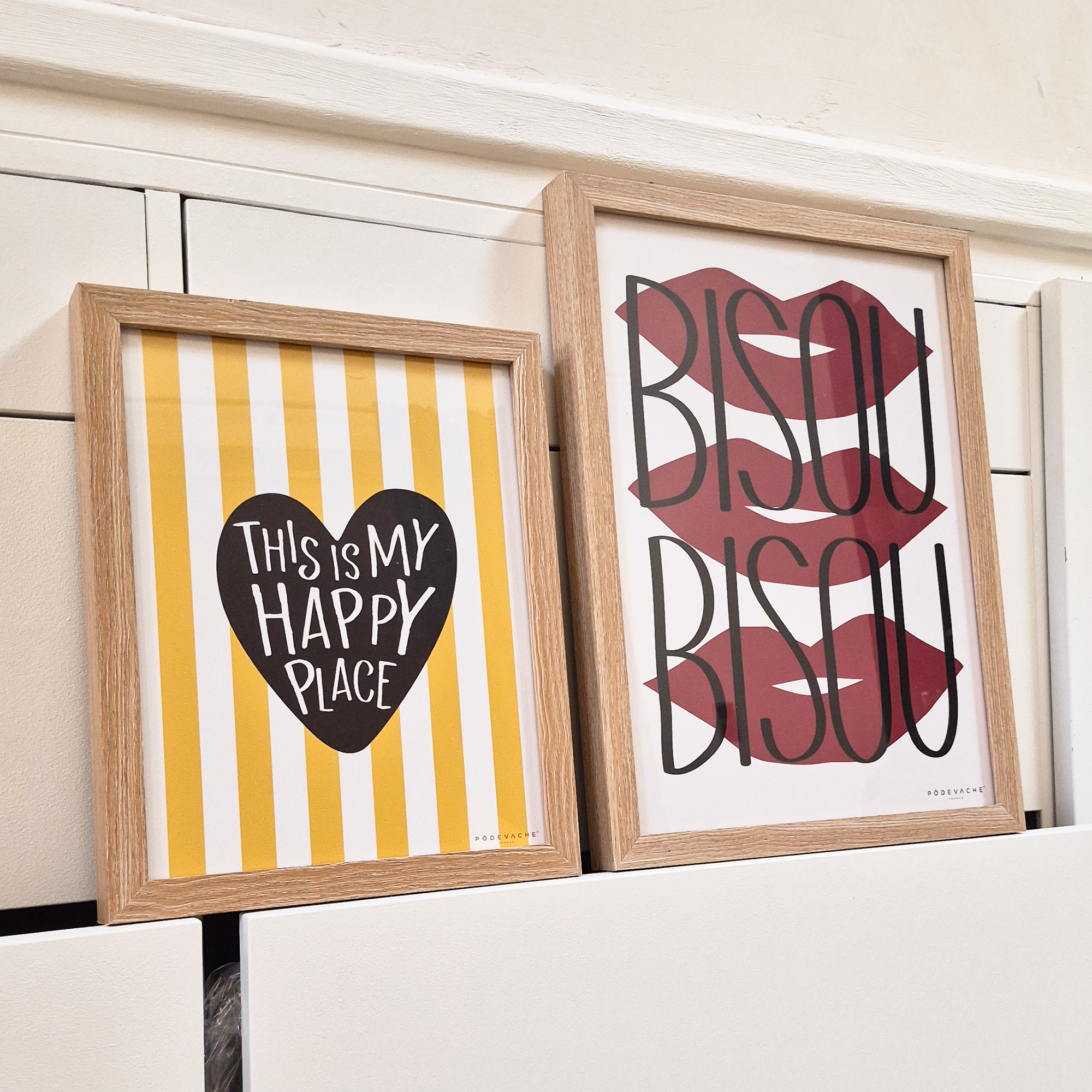 Affiche ou affiche encadrée Bisou Bisou