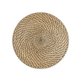 Laissez-vous séduire par la tendance exotique avec notre set de table rond ? 38 cm en vinyle imprimé ! Vous serez vite charmé par son côté bohème idéal pour accueillir repas familiaux ou diners entre amis. Cet imprimé vinyle inspiré bois tressé vous fera voyager ainsi que vos convives !