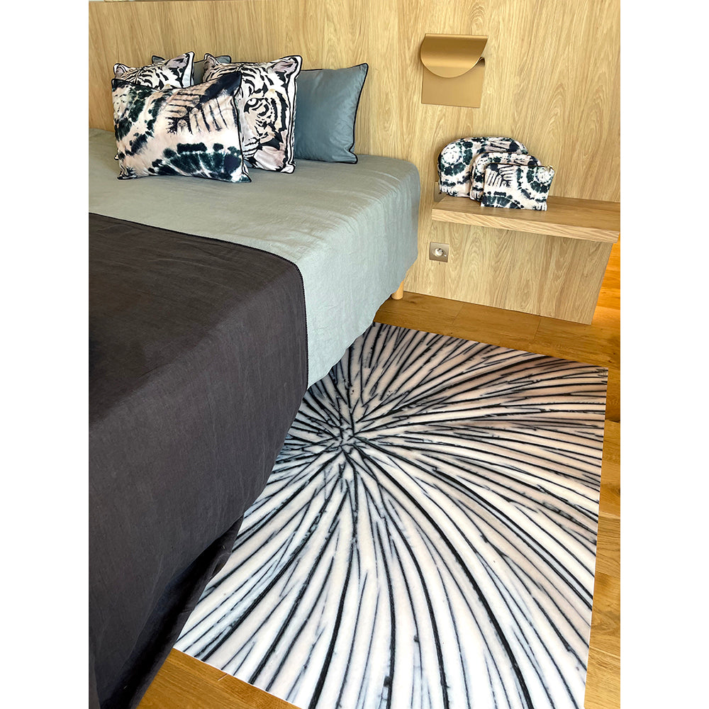 Fatou vinyl rug